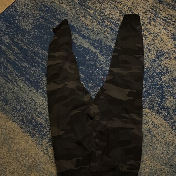 Hollister camouflage sweatpants - Picture 3 of 4